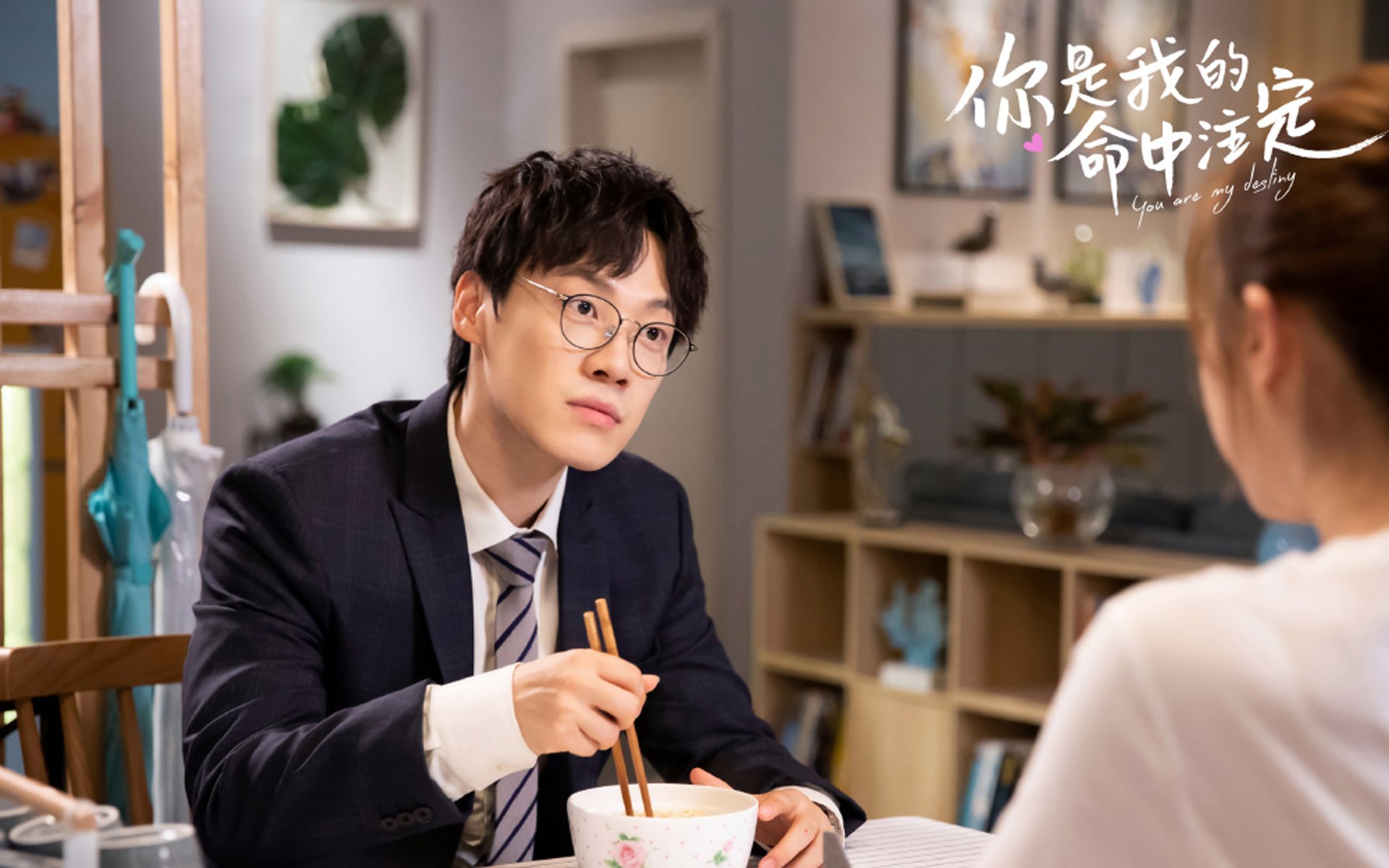 _运动员的私密时刻：休闲、娱乐、交流全揭露_，女运动员隐私镜头
