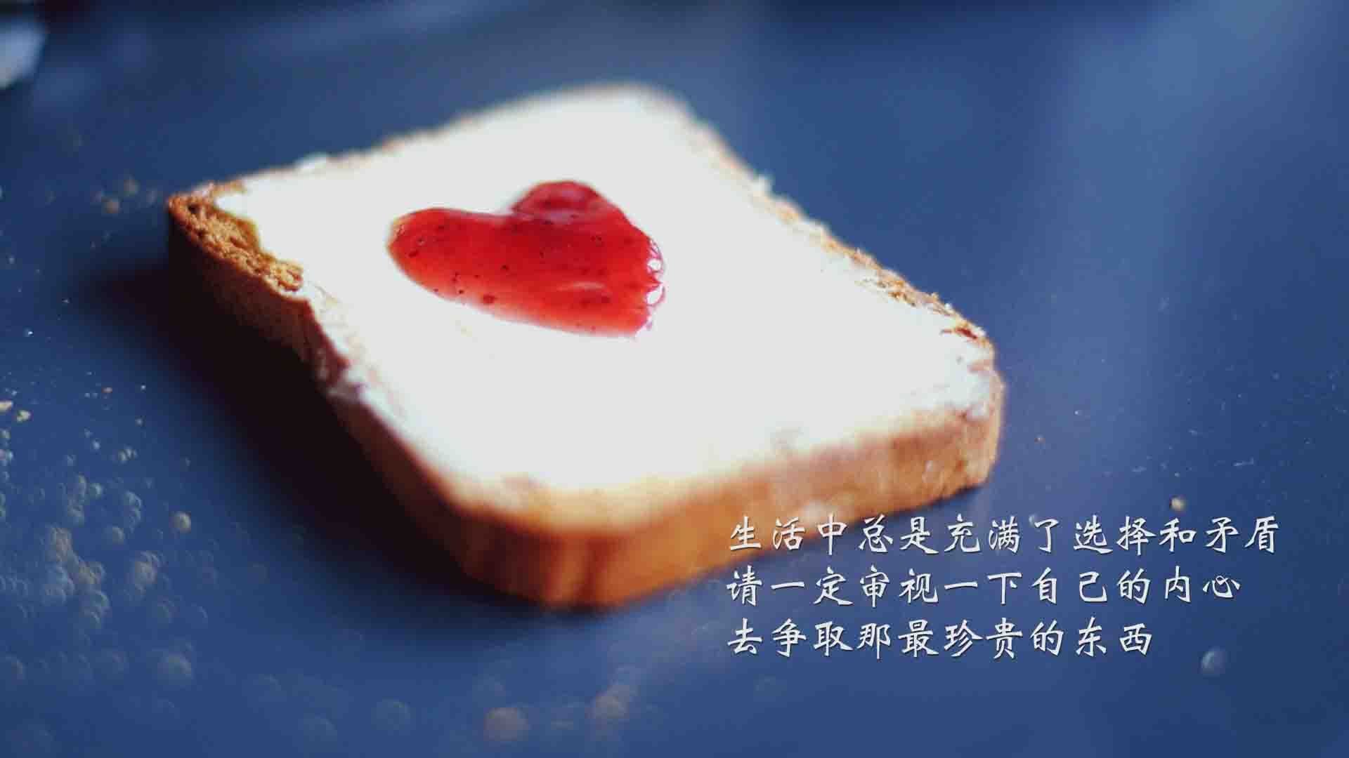 掘金中锋约基奇致命三分帮助战胜湖人，掘金官推晒约基奇训练照_控球中锋