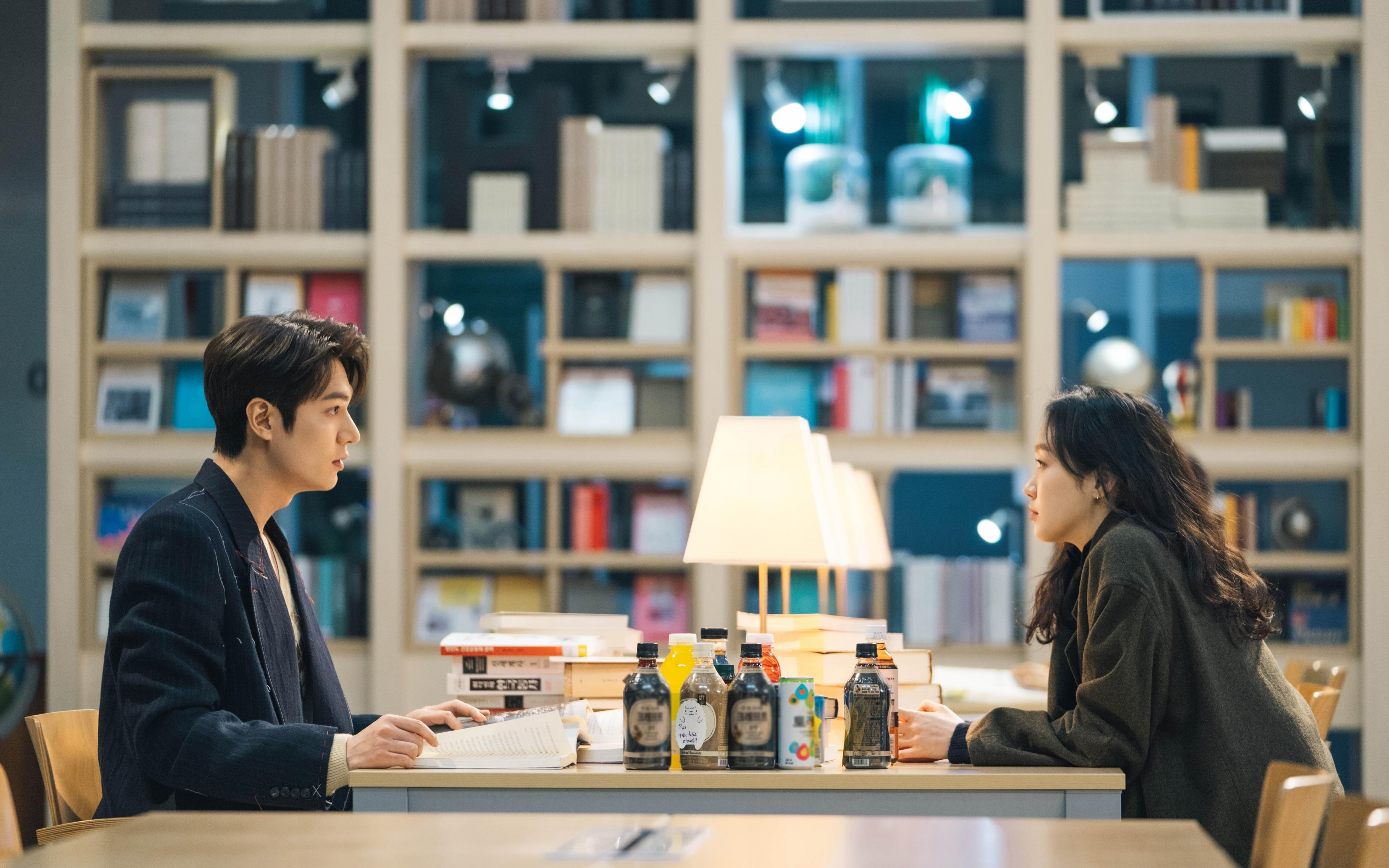 莫伊：作为全黑队的前锋标杆，为球队进攻提供强大支撑，莫伊兹简介